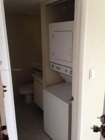 $129,999 | 4174 Inverrary Drive, Unit 911, Lauderhill, FL 33319