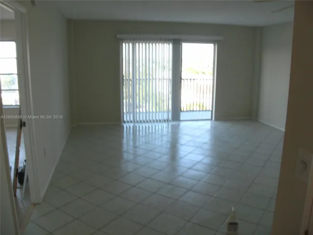 $129,999 | 4174 Inverrary Drive, Unit 911, Lauderhill, FL 33319