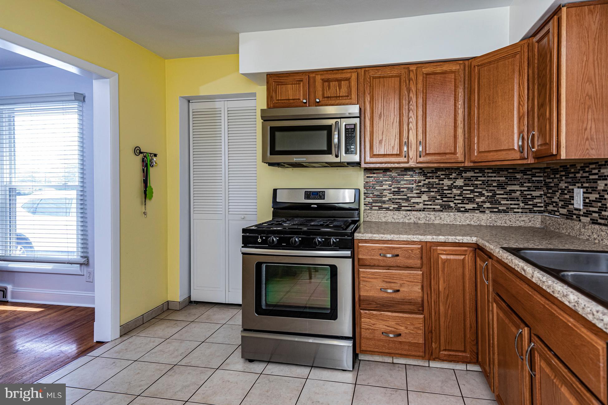 2455 Pennington Road Pennington, NJ 08534 - Photo 10 of 25 Kitchen