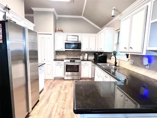 $245,000 | 311 South Parkridge Drive, Benton, LA 71006