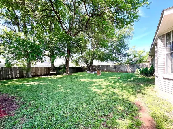 $245,000 | 311 South Parkridge Drive, Benton, LA 71006
