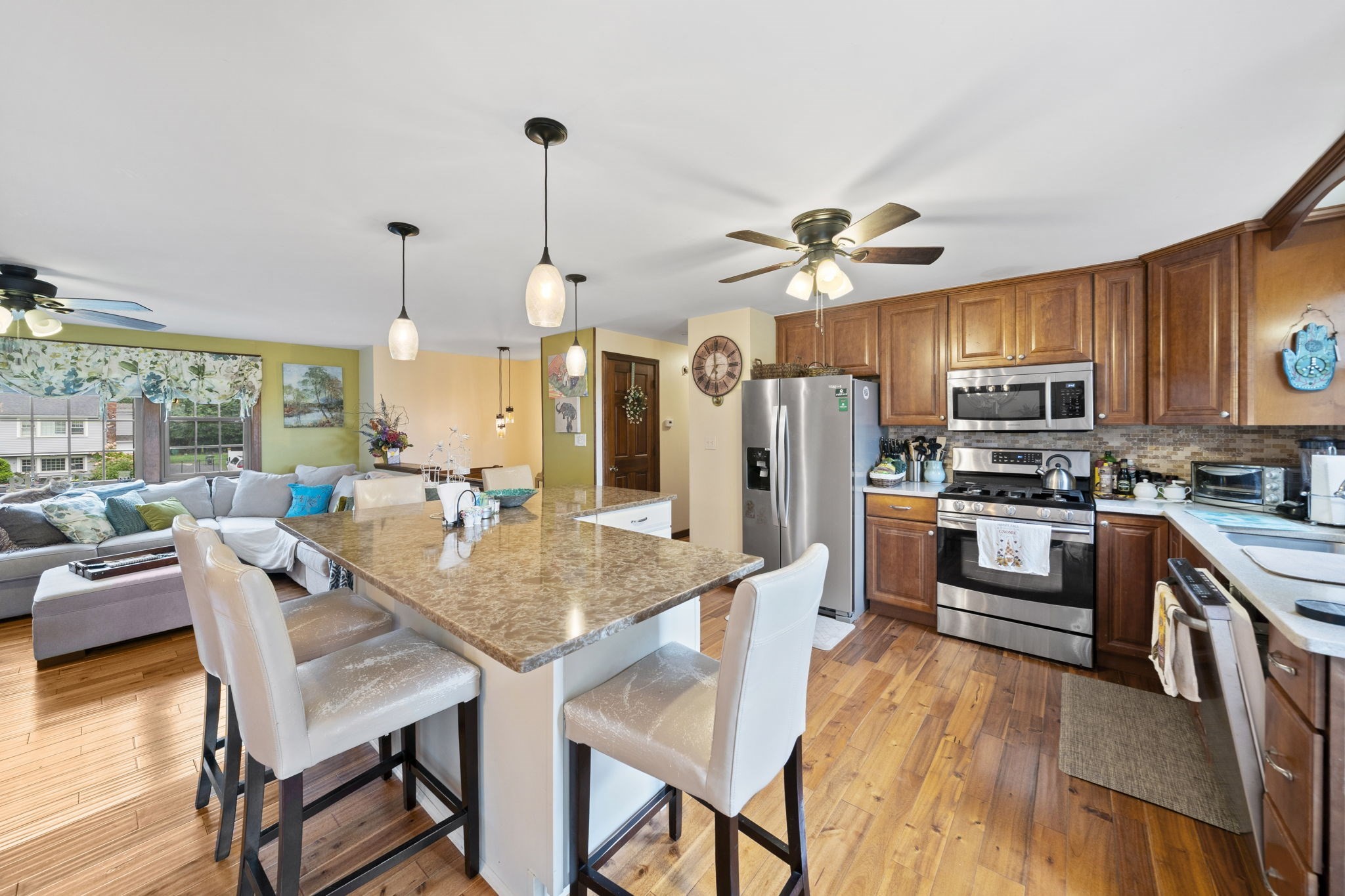 12 Liberty Road Marshfield, MA 02050 - Photo 5 of 31 Gallery Image 5