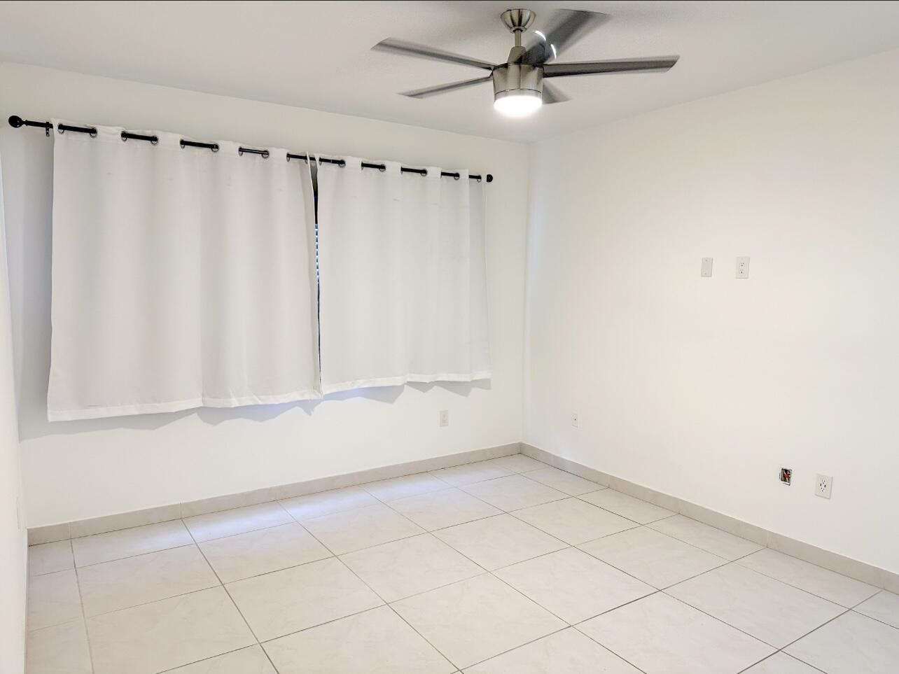 50 Southwest 3rd Avenue, Unit 1060 Boca Raton, FL 33432 - Photo 12 of 24 14. BCP 106F - Master Room (1)