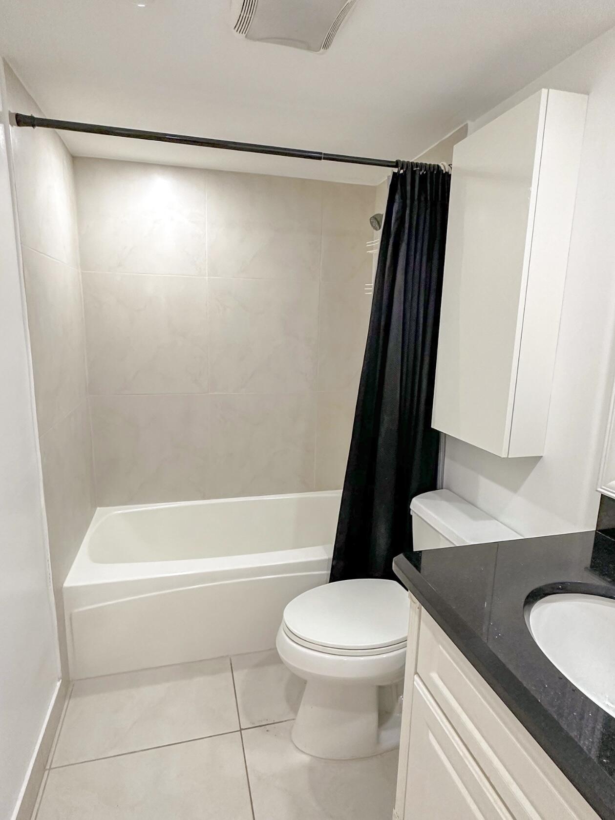 50 Southwest 3rd Avenue, Unit 1060 Boca Raton, FL 33432 - Photo 17 of 24 19. BCP 106F - Guest Bathroom