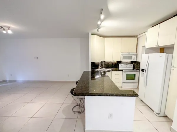 $2,250 | 50 Southwest 3rd Avenue, Unit 1060, Boca Raton, FL 33432