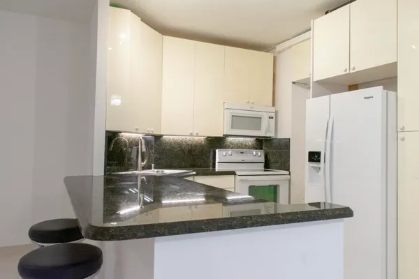 $2,250 | 50 Southwest 3rd Avenue, Unit 1060, Boca Raton, FL 33432