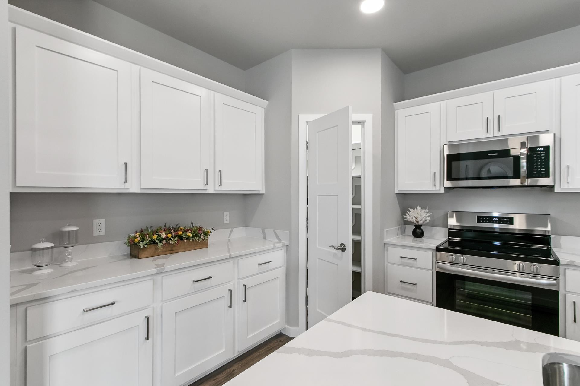 2882 Wild Goose Stoughton, WI 53589 - Photo 4 of 24