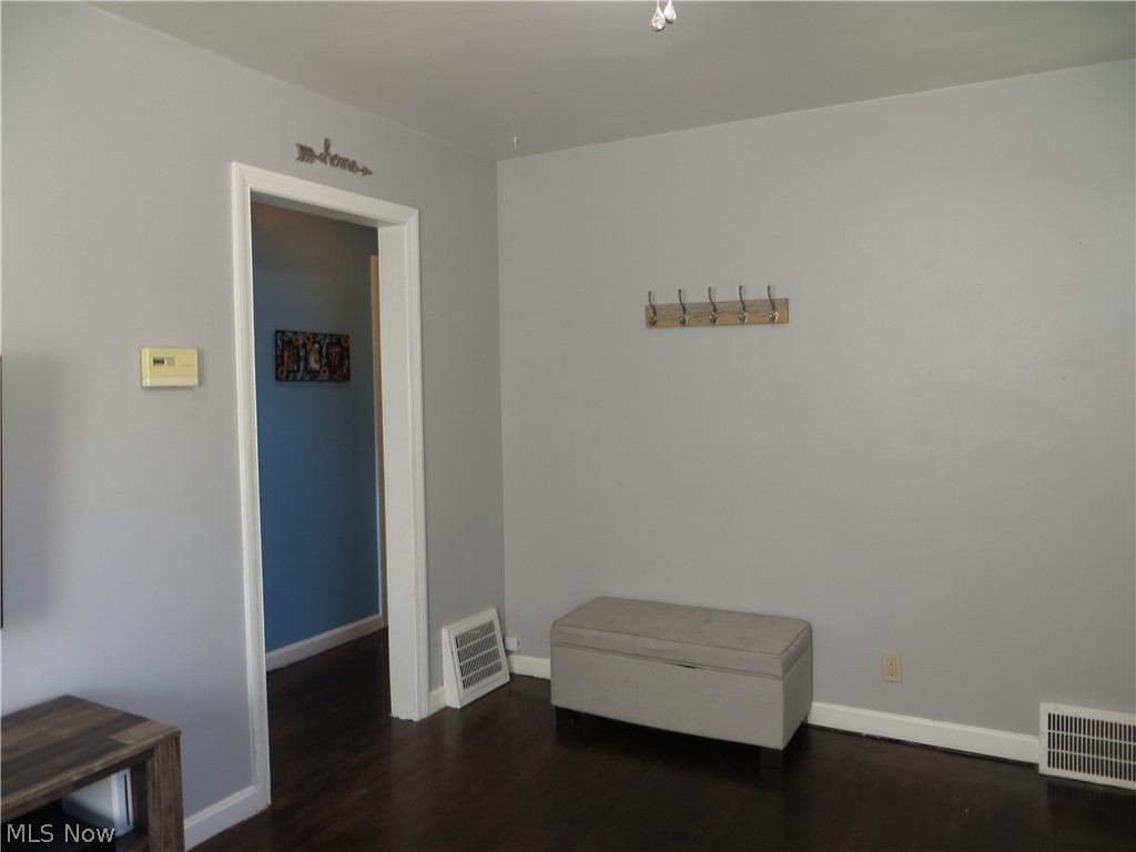 4347 Redding Road Cleveland, OH 44109 - Photo 11 of 50
