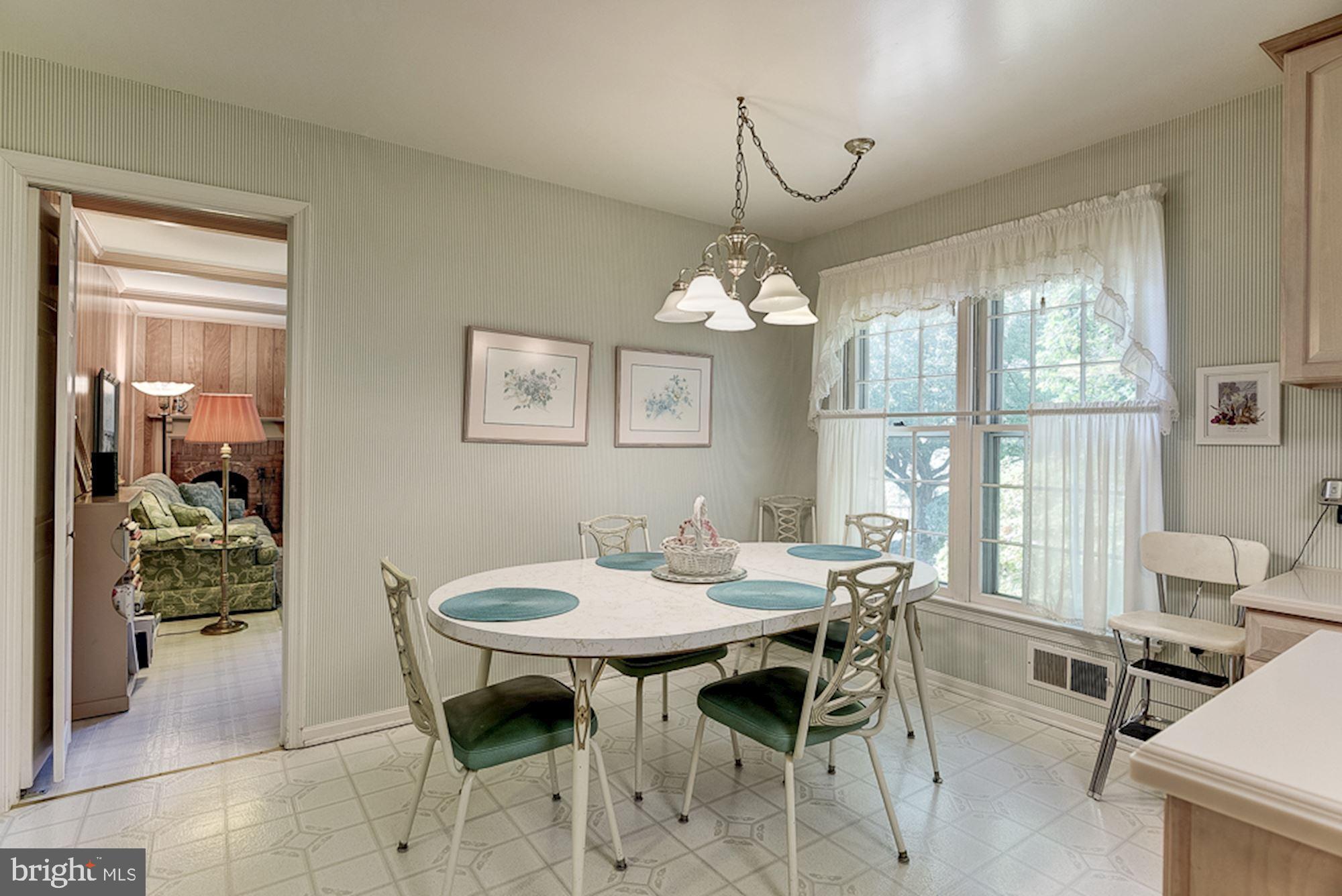 12508 Kuhl Road Silver Spring, MD 20902 - Photo 11 of 44 Breakfast Room