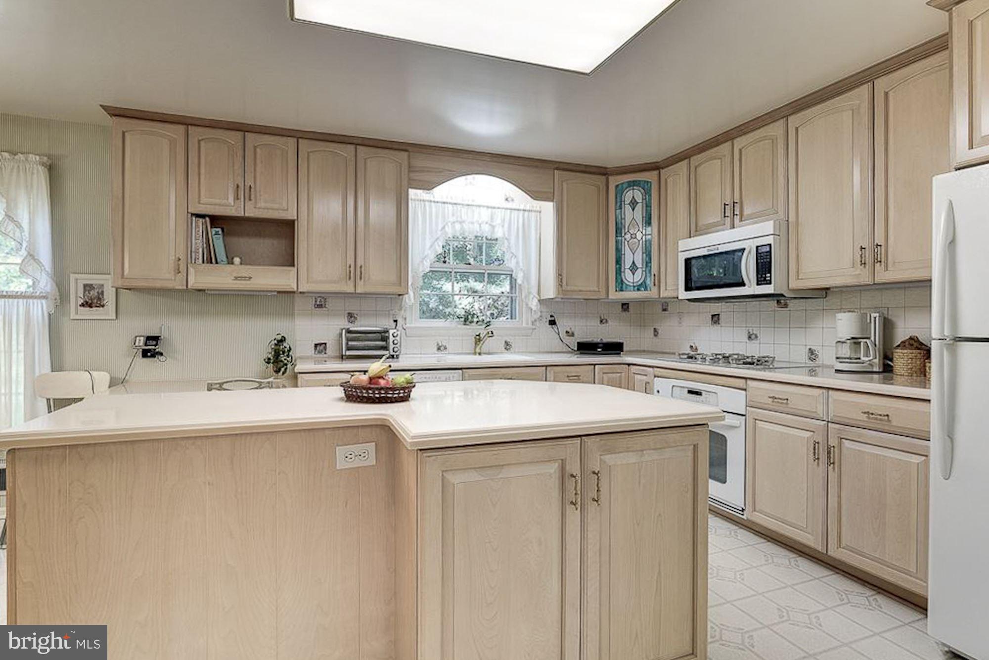 12508 Kuhl Road Silver Spring, MD 20902 - Photo 12 of 44 Kitchen