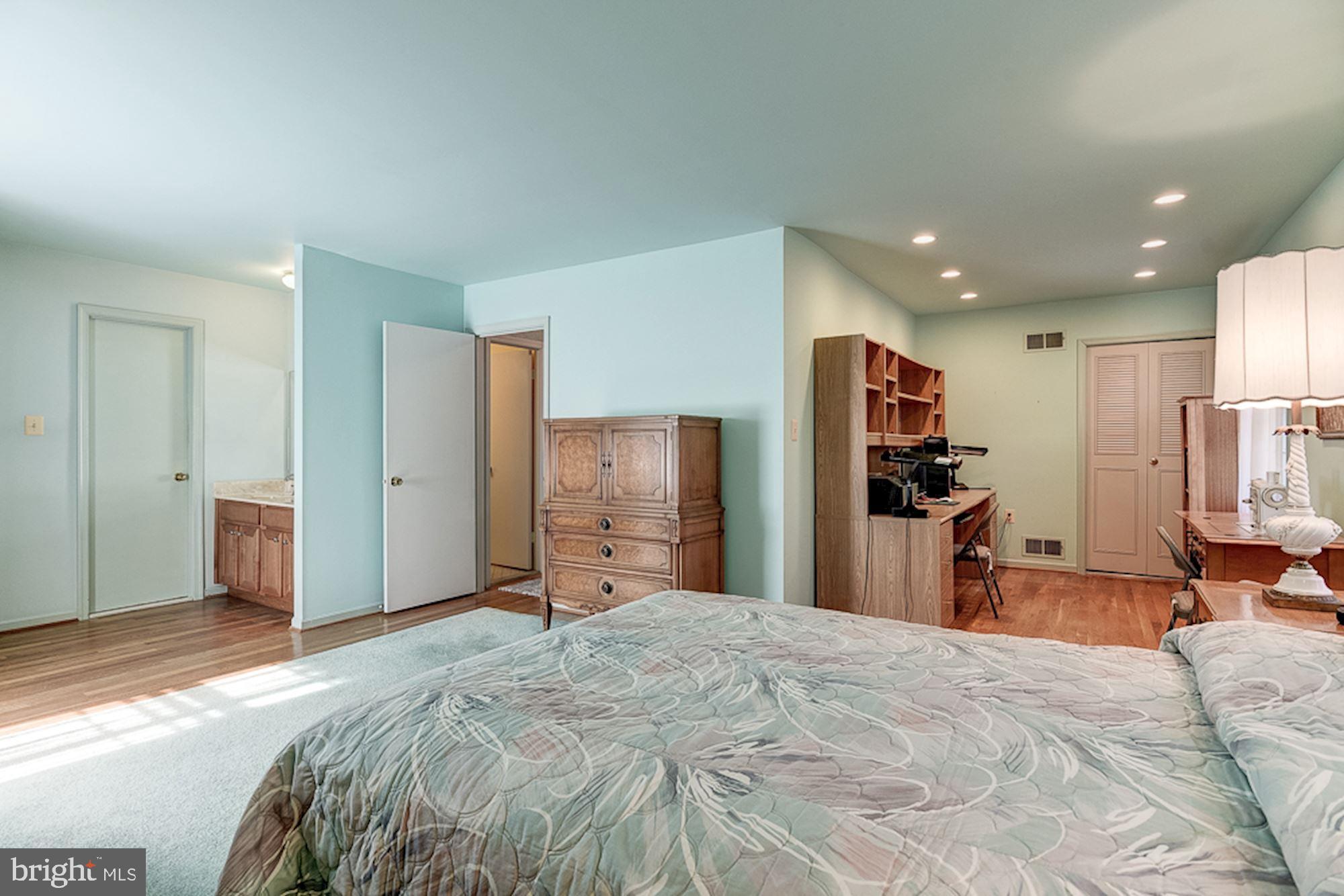 12508 Kuhl Road Silver Spring, MD 20902 - Photo 21 of 44 Primary Bedroom