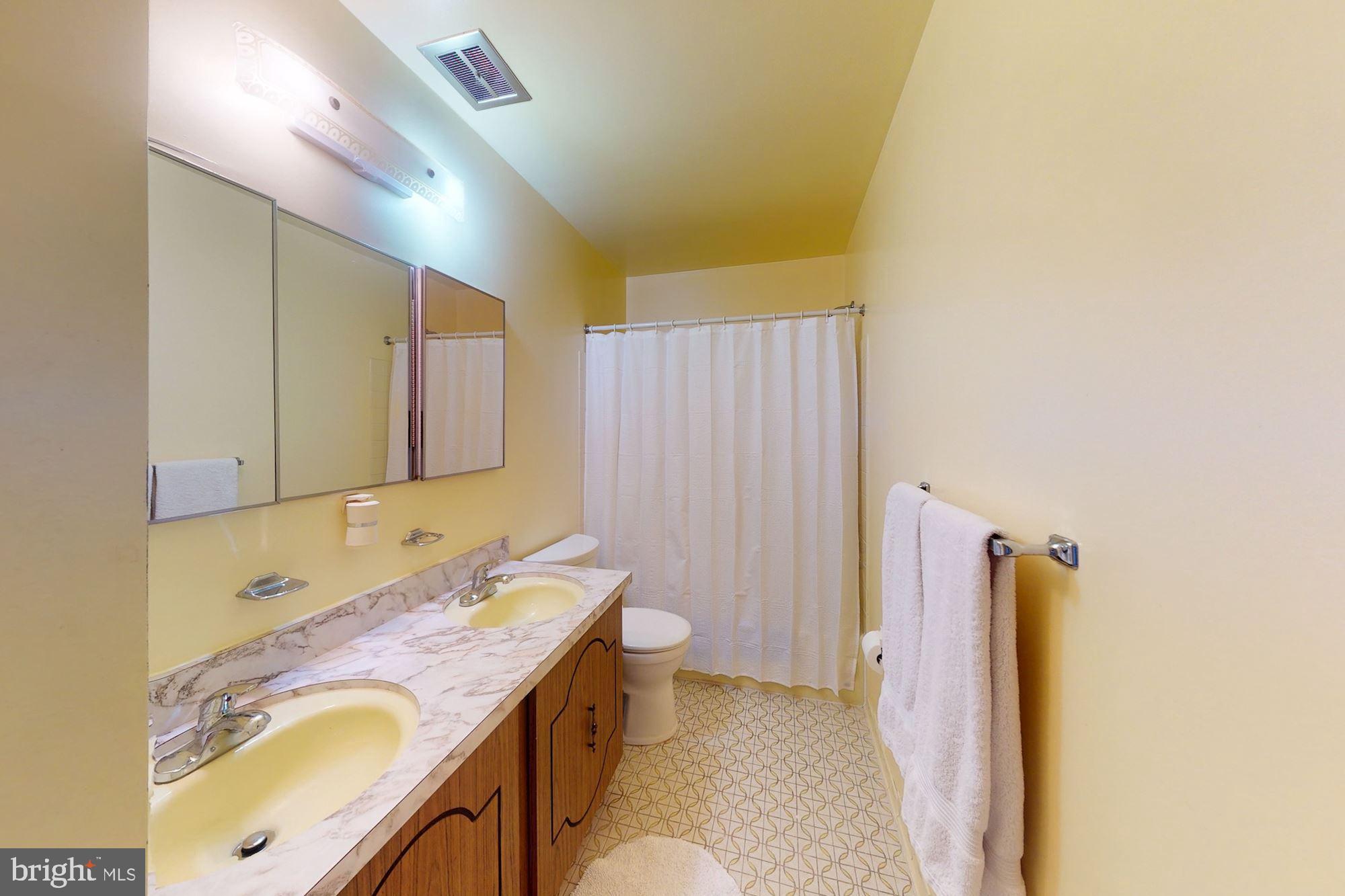 12508 Kuhl Road Silver Spring, MD 20902 - Photo 32 of 44 Full Bath