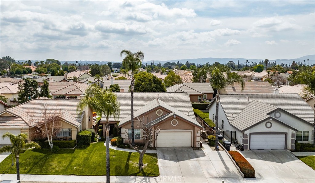 944 Riverview Drive Redlands, CA 92374 - Photo 27 of 32 a picture of houses with outdoor space