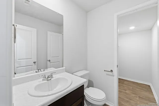 a view of a tennis court