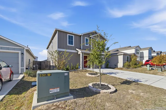 a house view with a outdoor space