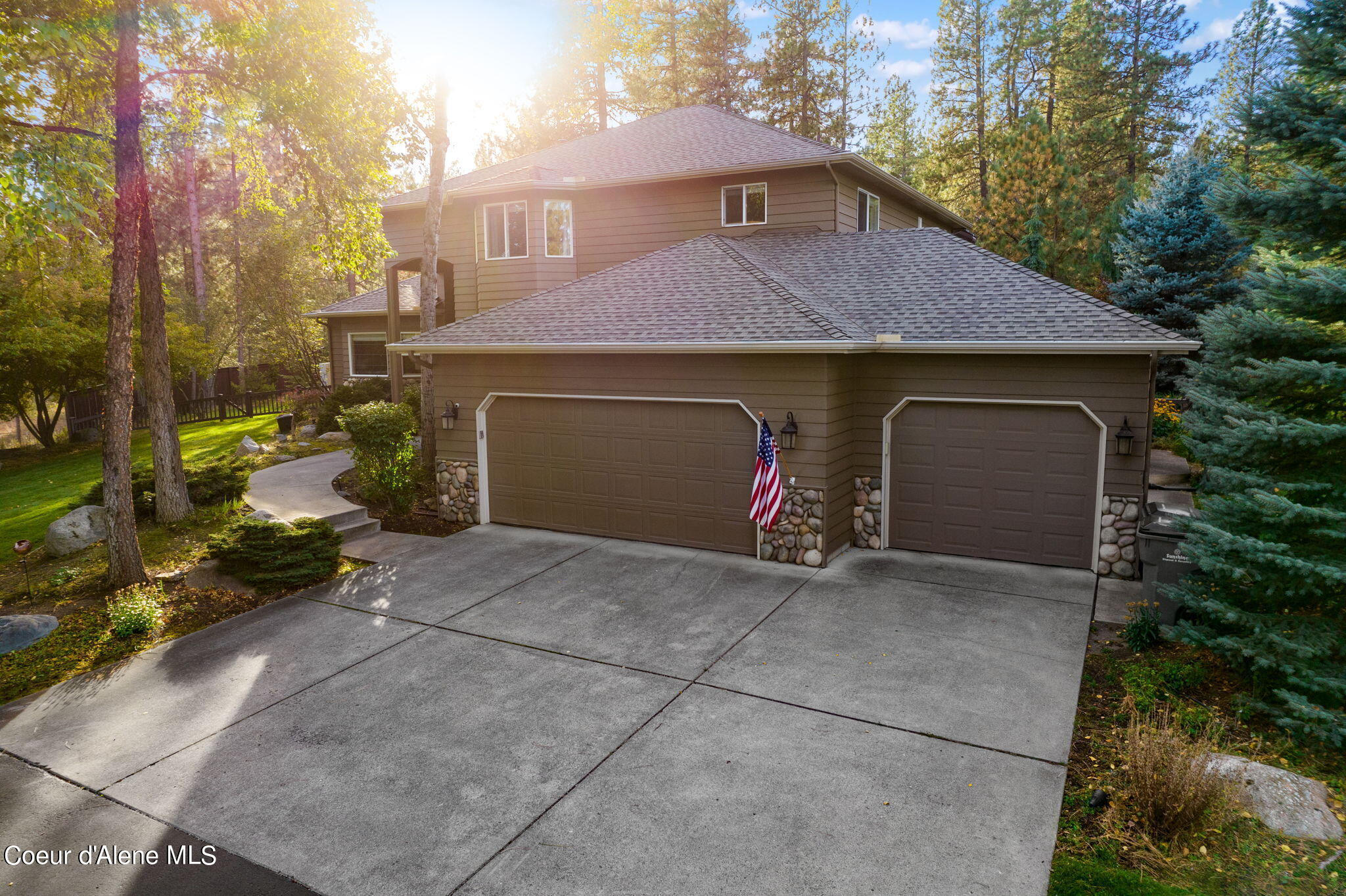 9007 North Simpson Road Newman Lake, WA 99025 - Photo 1 of 1 Inside-Spokane-Simpson-73