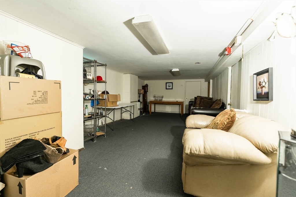 386 Grayson Drive Springfield, MA 01119 - Photo 14 of 23 Gallery Image 14