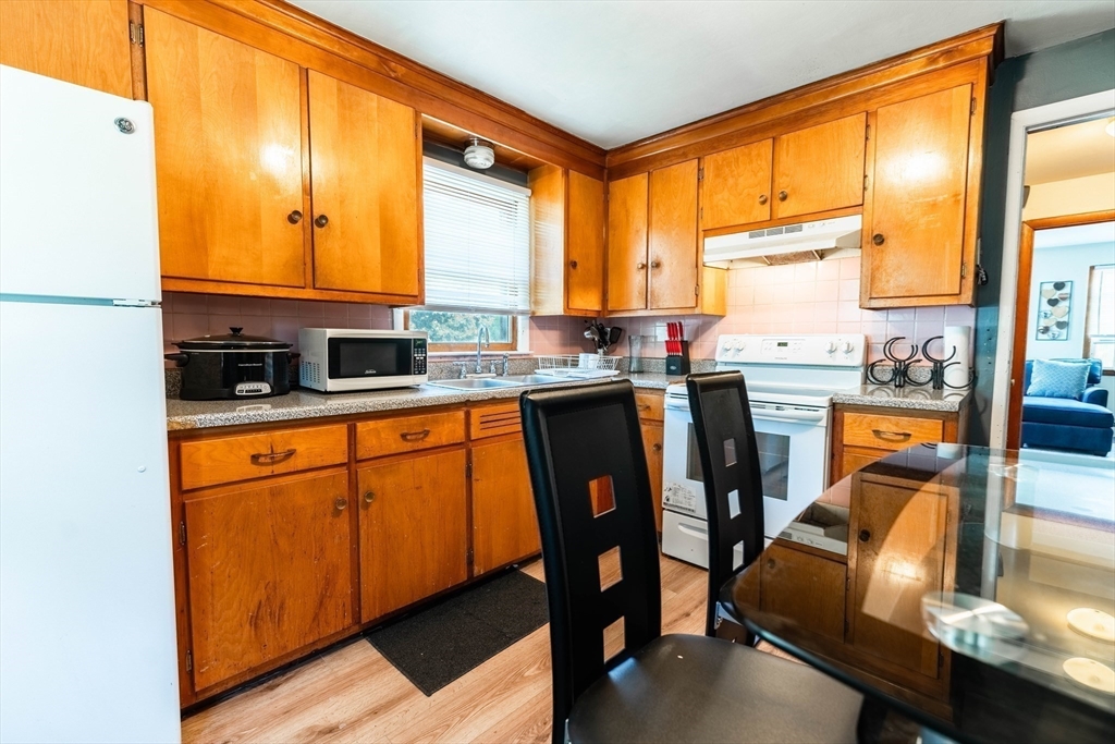 386 Grayson Drive Springfield, MA 01119 - Photo 22 of 23 Gallery Image 22