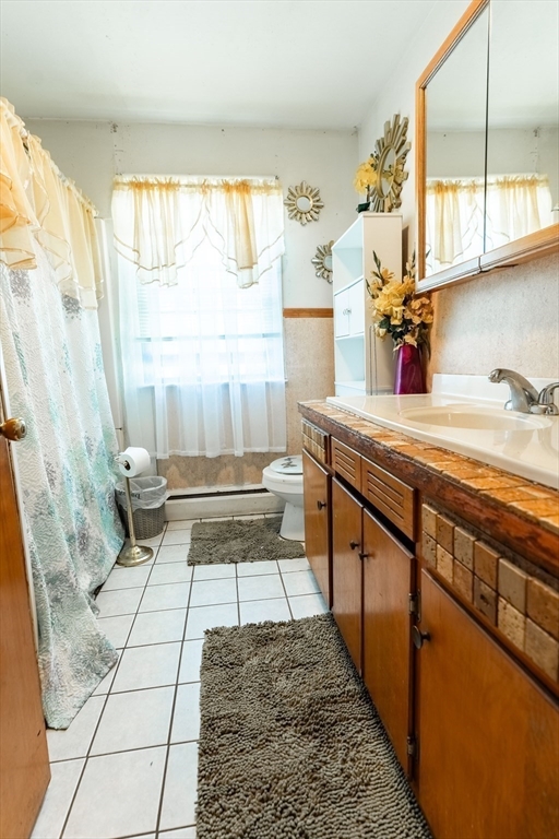 386 Grayson Drive Springfield, MA 01119 - Photo 10 of 23 Gallery Image 10