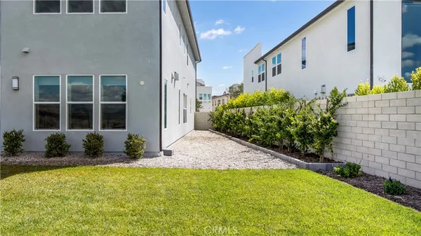 $7,250 | 27565 Elderberry Drive, Valencia, CA 91381