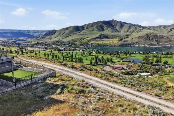 $345,000 | 857 Long Drive, Chelan, WA 98816