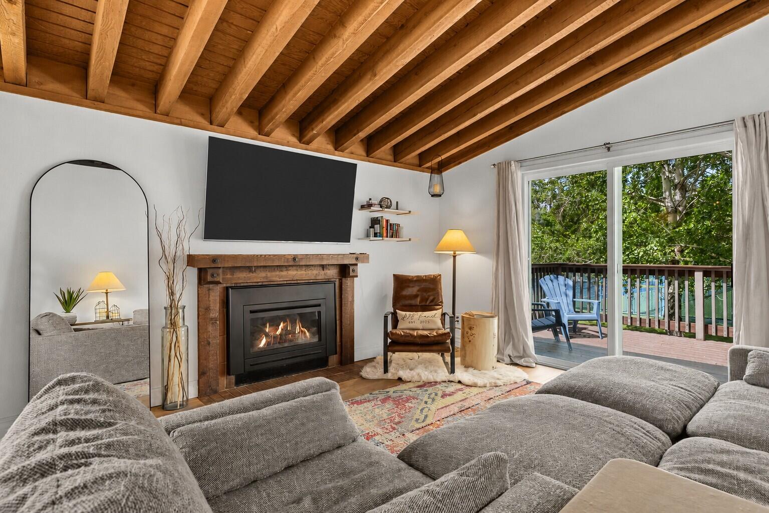 3516 Ranch Condo Drive Sun Valley, ID 83353 - Photo 14 of 33 3516 Fireplace Photo 2