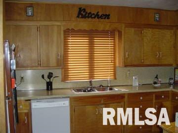 13754 Pittsburg Road Marion, IL 62959 - Photo 5 of 9 Gallery Image 5