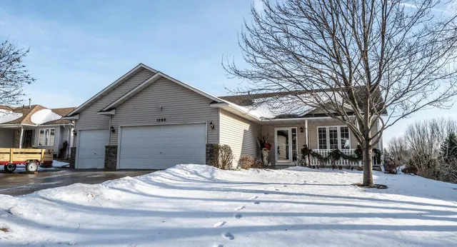 $375,000 | 1285 Cuylle Bay, Faribault, MN 55021
