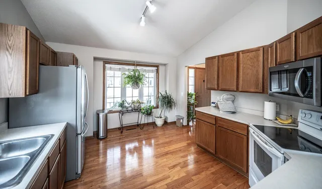 $375,000 | 1285 Cuylle Bay, Faribault, MN 55021