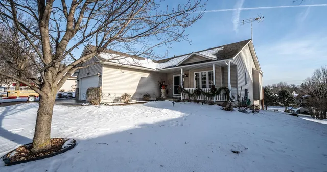 $375,000 | 1285 Cuylle Bay, Faribault, MN 55021