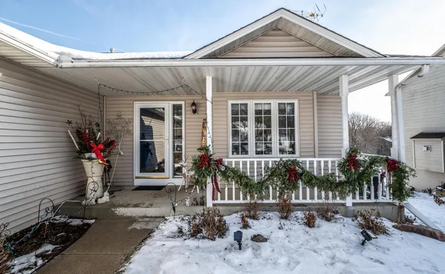 $375,000 | 1285 Cuylle Bay, Faribault, MN 55021