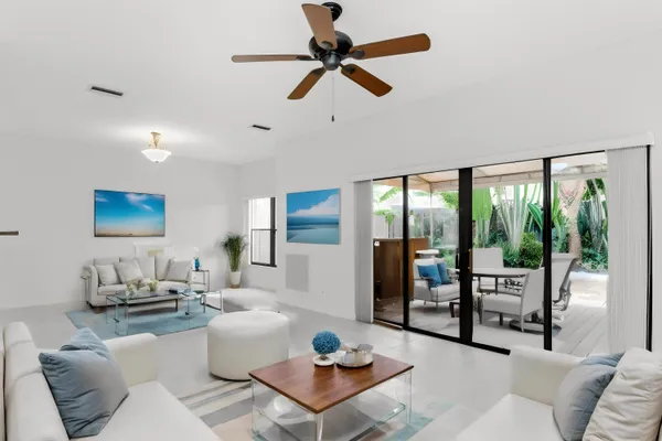 $3,775 | 363 West Camino Real, Unit 4, Boca Raton, FL 33432