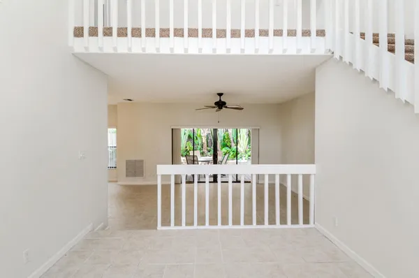 $3,775 | 363 West Camino Real, Unit 4, Boca Raton, FL 33432