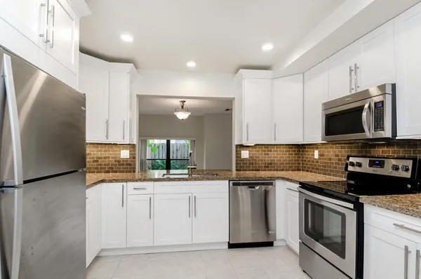 $3,775 | 363 West Camino Real, Unit 4, Boca Raton, FL 33432