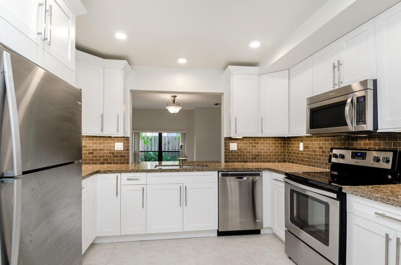 363 West Camino Real, Unit 4 Boca Raton, FL 33432 - Photo 6 of 37 363 W Camino Real #4 - 05