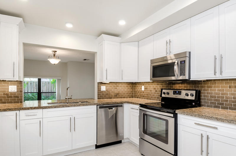 363 West Camino Real, Unit 4 Boca Raton, FL 33432 - Photo 8 of 37 363 W Camino Real #4 - 06