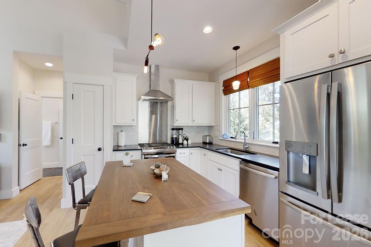 91 Belleair Road Asheville, NC 28806 - Photo 3 of 19