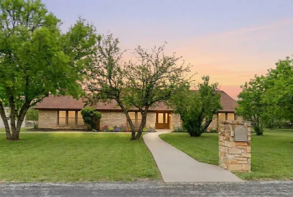 $749,500 | 308 Ashwood Lane, Georgetown, TX 78628