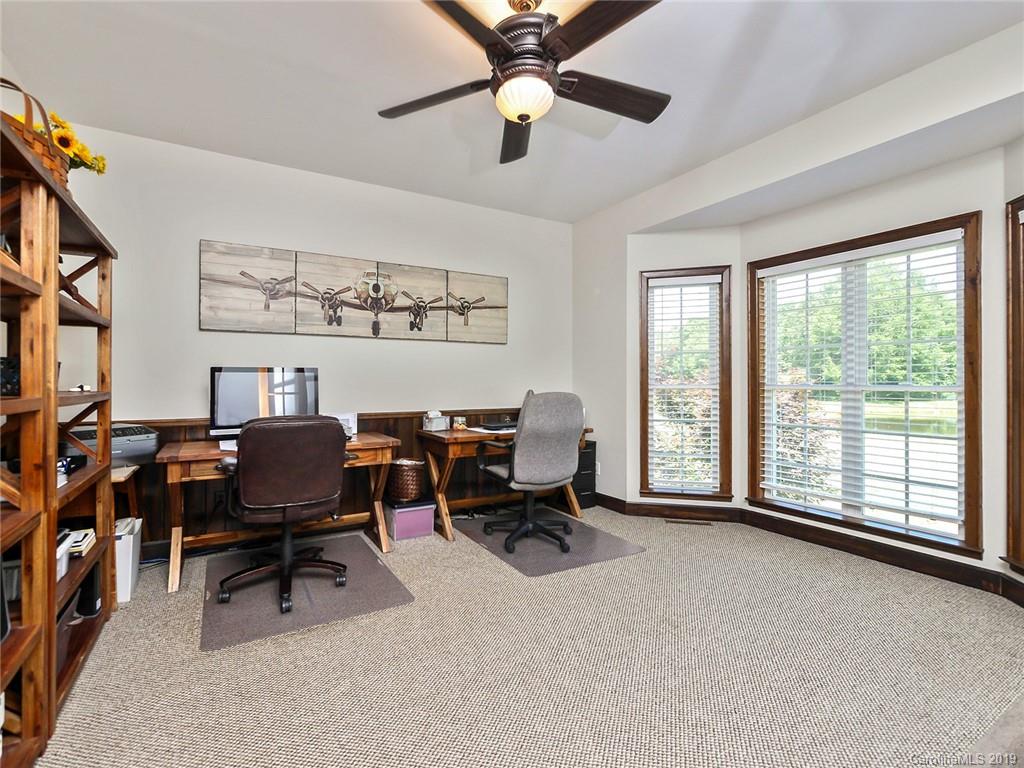 4657 Hickory Grove Road Sharon, SC 29742 - Photo 14 of 32 a workspace with a window