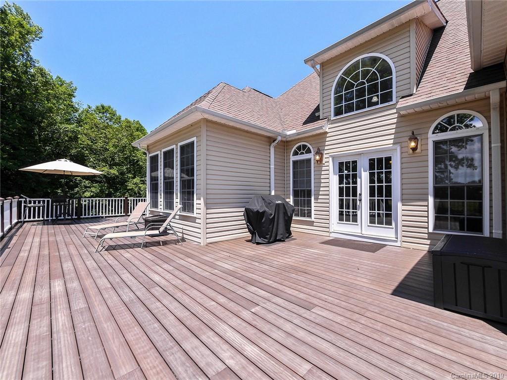 4657 Hickory Grove Road Sharon, SC 29742 - Photo 25 of 32 a view of a house with sitting area and furniture