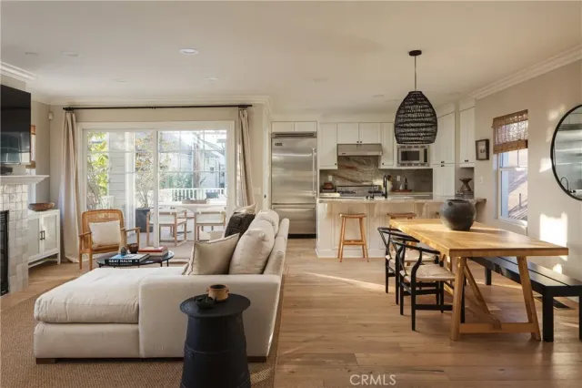 $2,695,000 | 433 Acacia Avenue, Corona del Mar, CA 92625