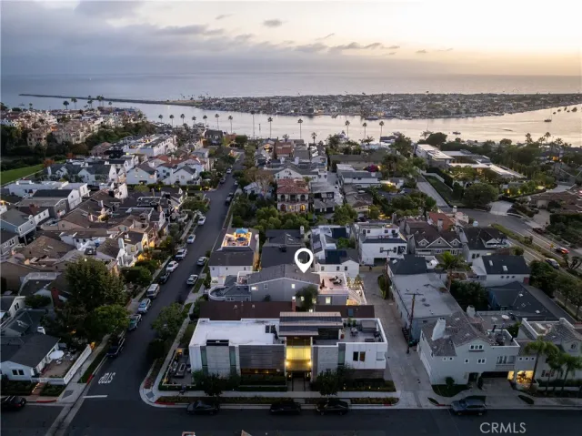 $2,695,000 | 433 Acacia Avenue, Corona del Mar, CA 92625