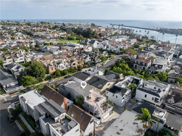$2,695,000 | 433 Acacia Avenue, Corona del Mar, CA 92625