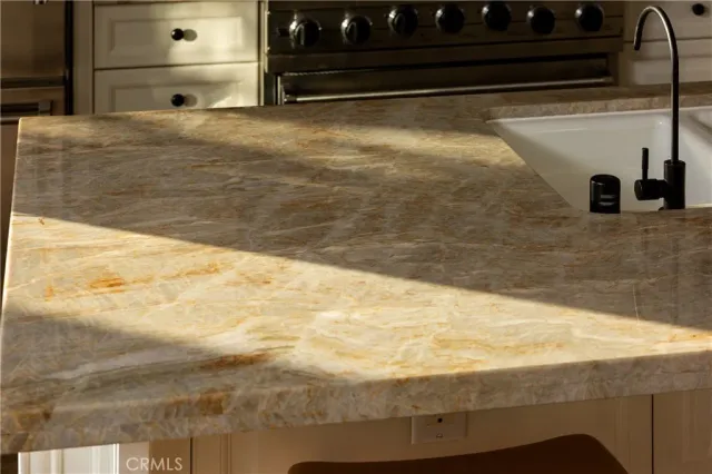 $2,695,000 | 433 Acacia Avenue, Corona del Mar, CA 92625