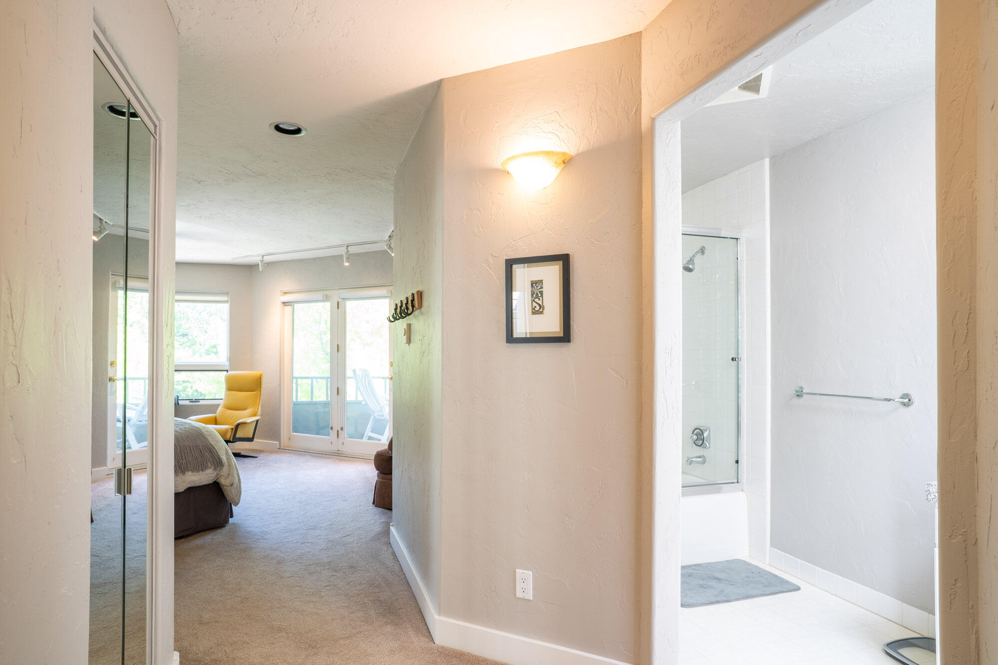 208 Georginia Drive, Unit B Ketchum, ID 83340 - Photo 17 of 41 Entrance to Primary Suite