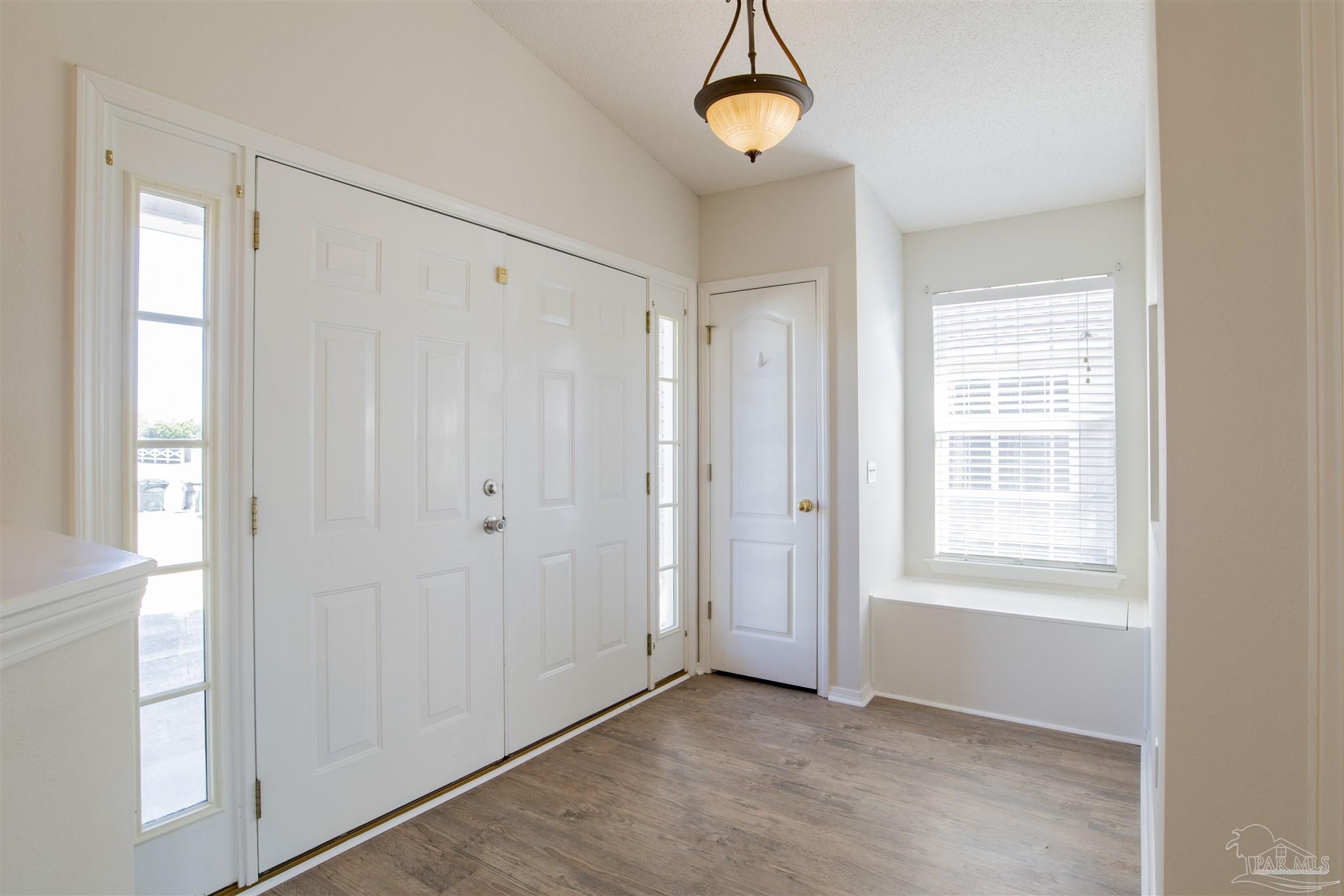 601 Hanley Downs Drive Cantonment, FL 32533 - Photo 5 of 27