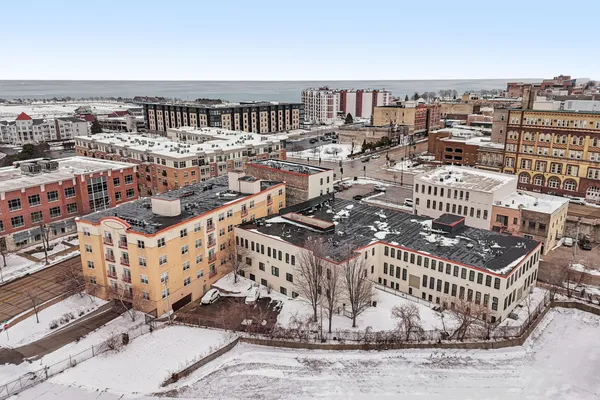 $11,000,000 | 134 Main Street, Racine, WI 53403