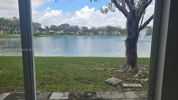 $2,200 | 2763 Southeast 15th Road, Unit 97, Homestead, FL 33035