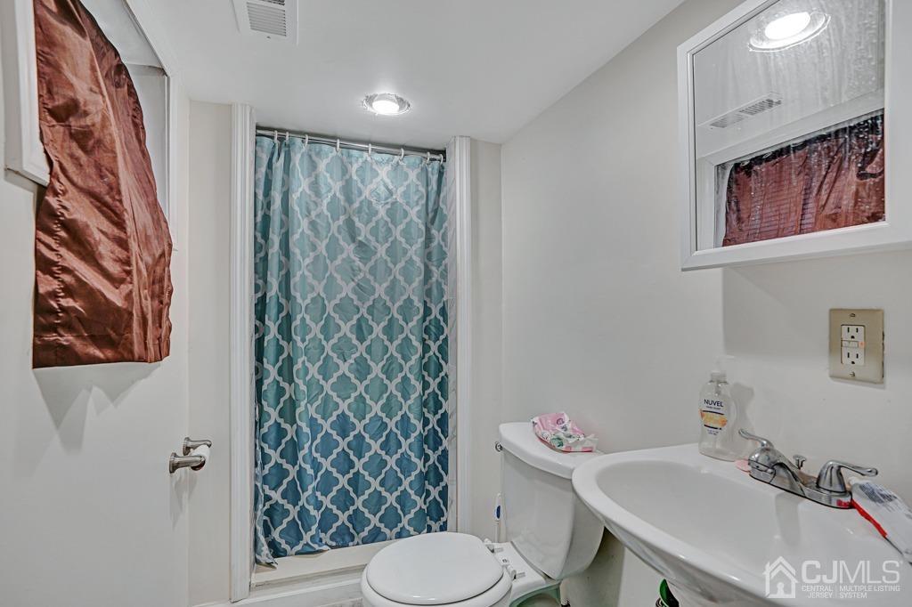 708 Front Street Dunellen, NJ 08812 - Photo 16 of 19 2nd full bath