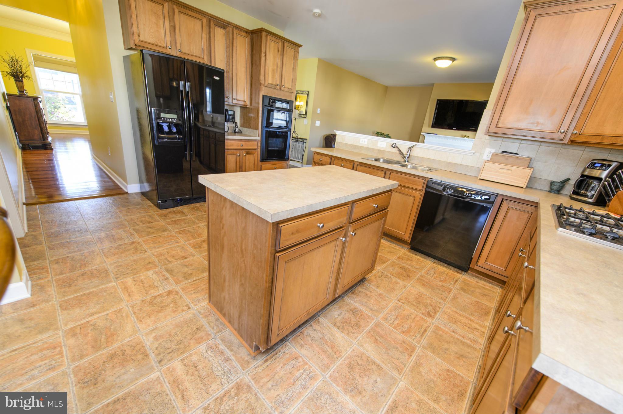 4148 Agency Loop Triangle, VA 22172 - Photo 8 of 30 Kitchen